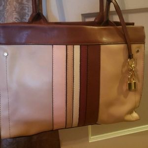 London Fog Classic Purse